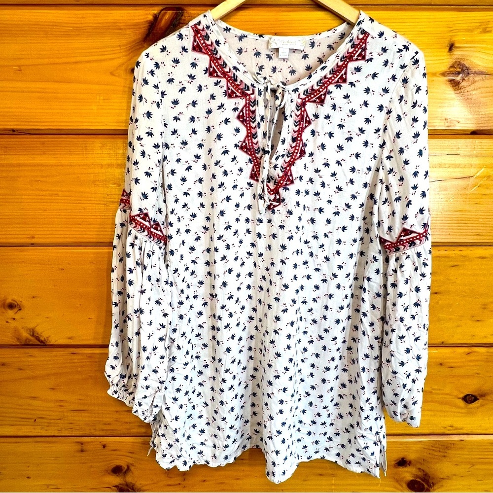 Suzanne Betro White and Red Embroidered Blouse Womens Floral Boho Retro L Tie